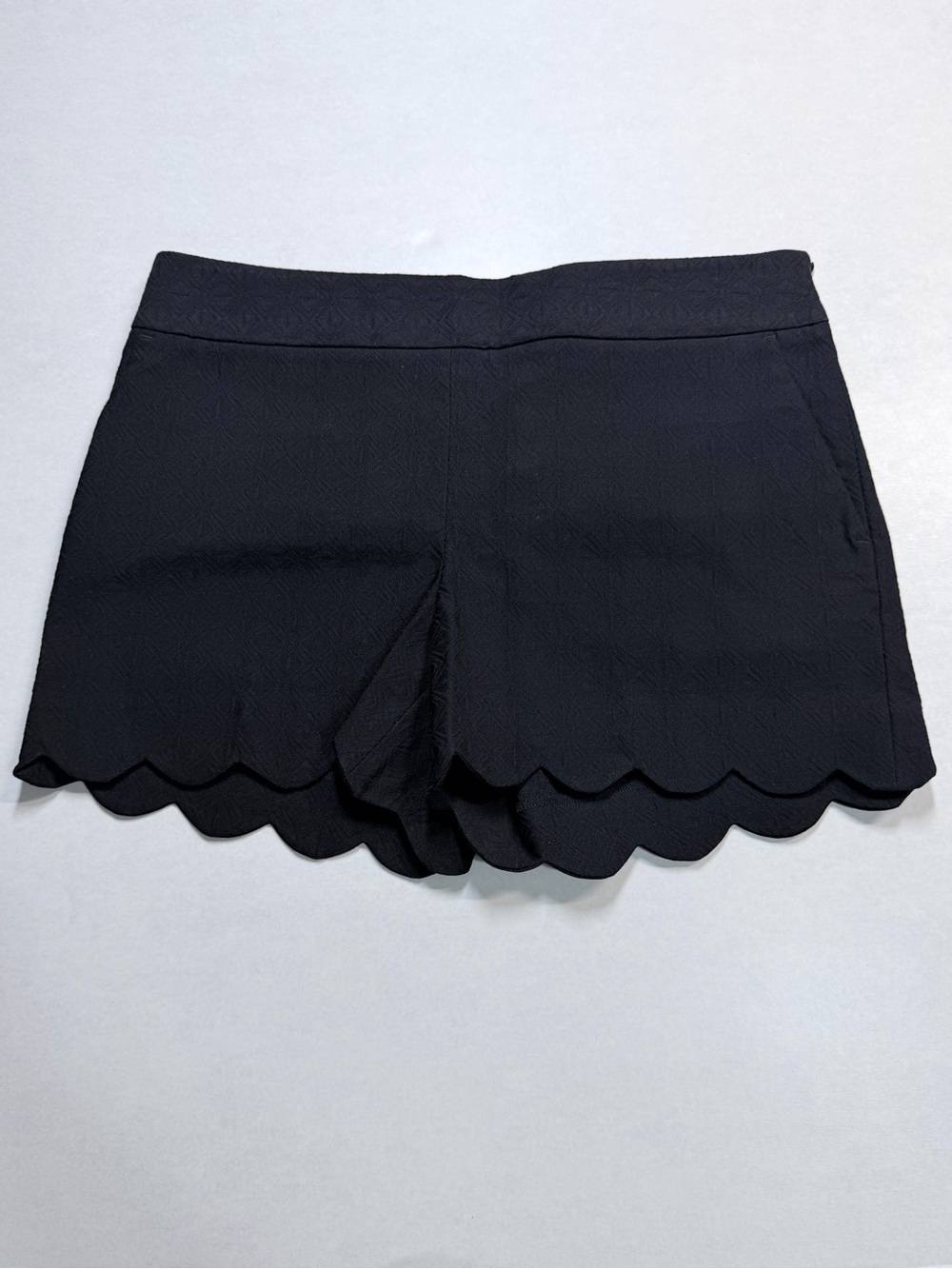 LOFT "The Riviera Short" Black Scalloped Hem Jacquard Shorts - Women's Size 10